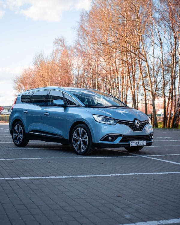 Louez une voiture à Reims et explorez à votre guise !